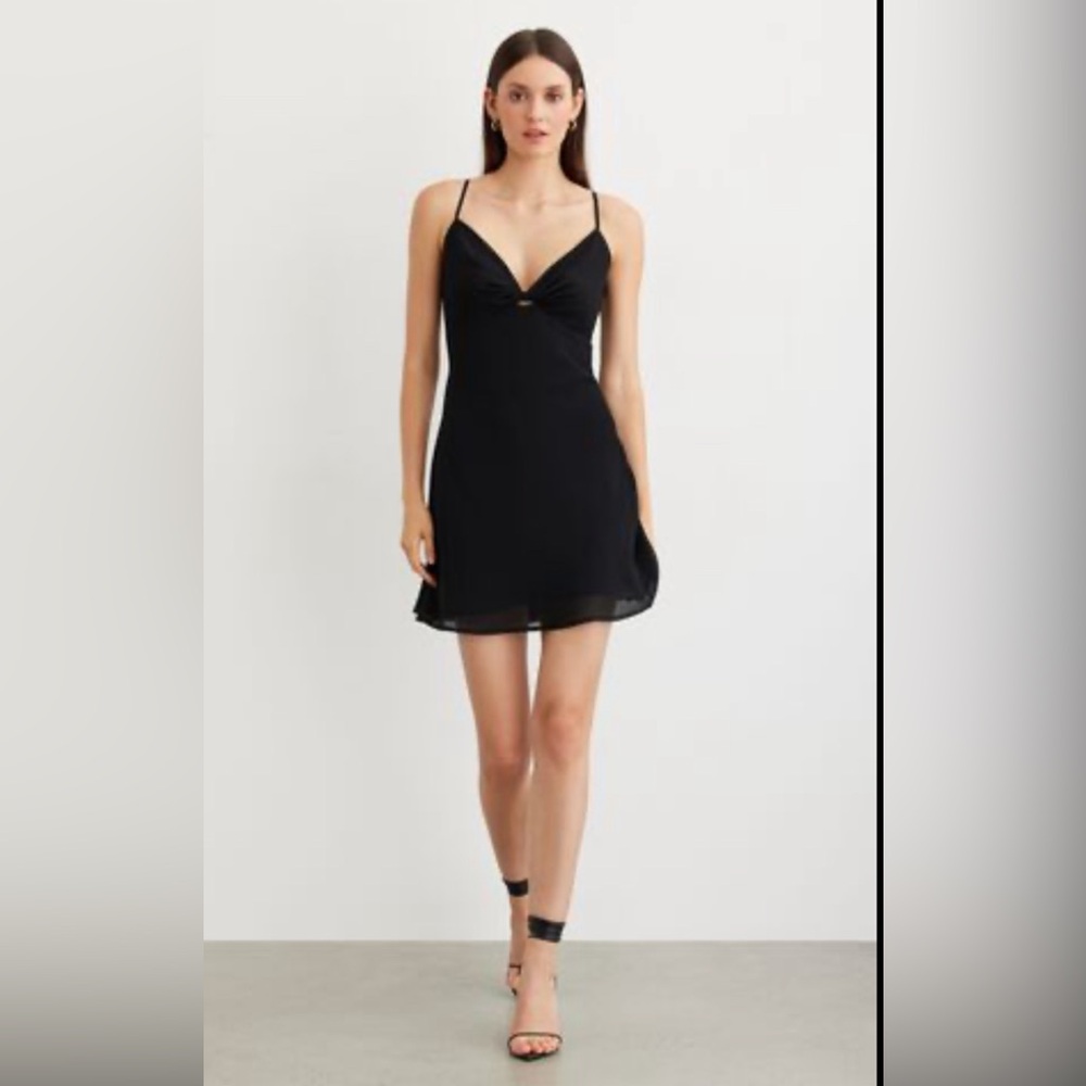 Front twist mini dress
